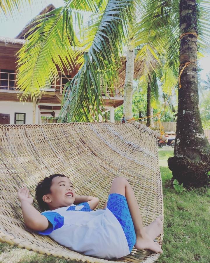 Siargao Sunflower Suites General Luna  Zewnętrze zdjęcie