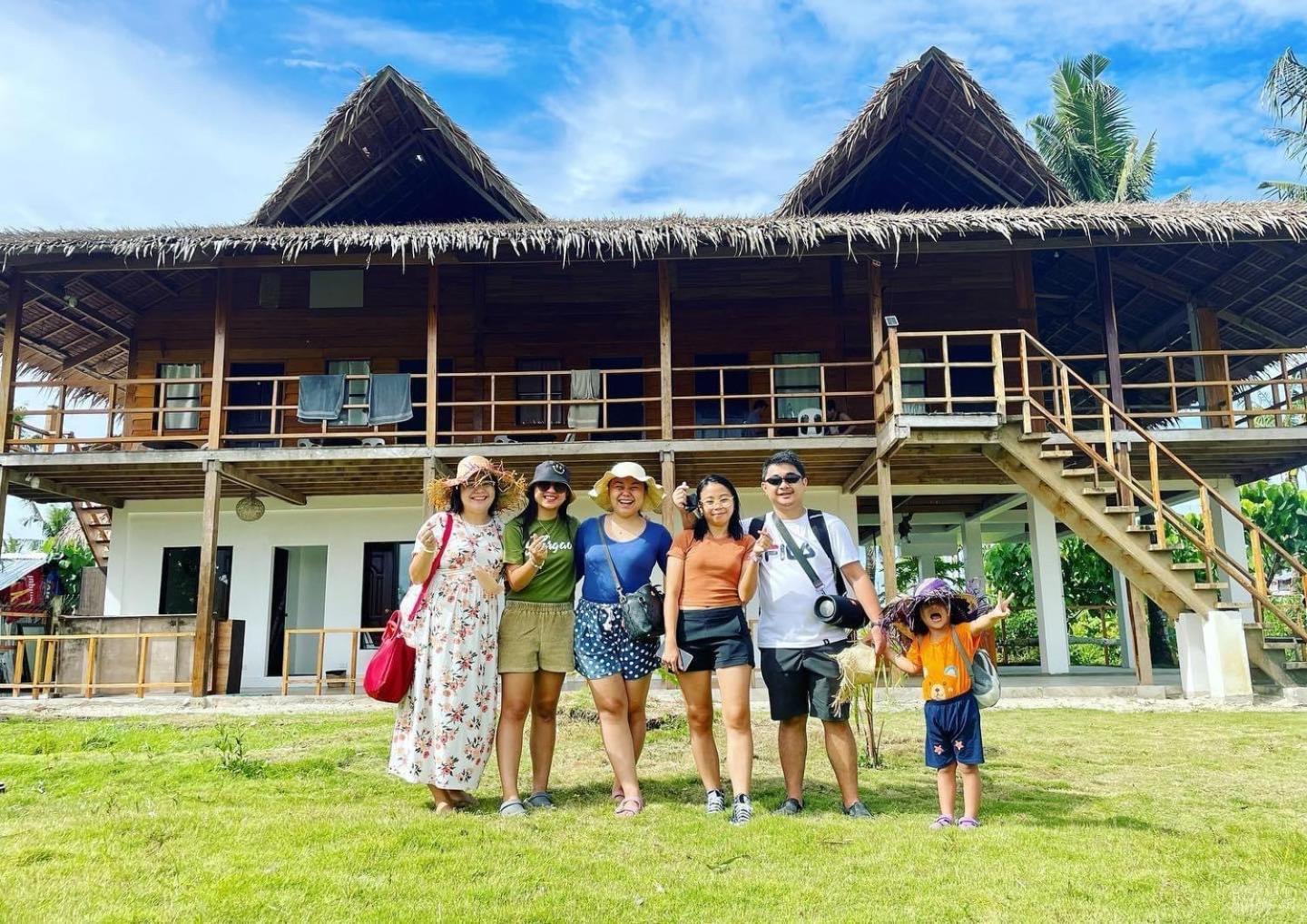 Siargao Sunflower Suites General Luna  Zewnętrze zdjęcie