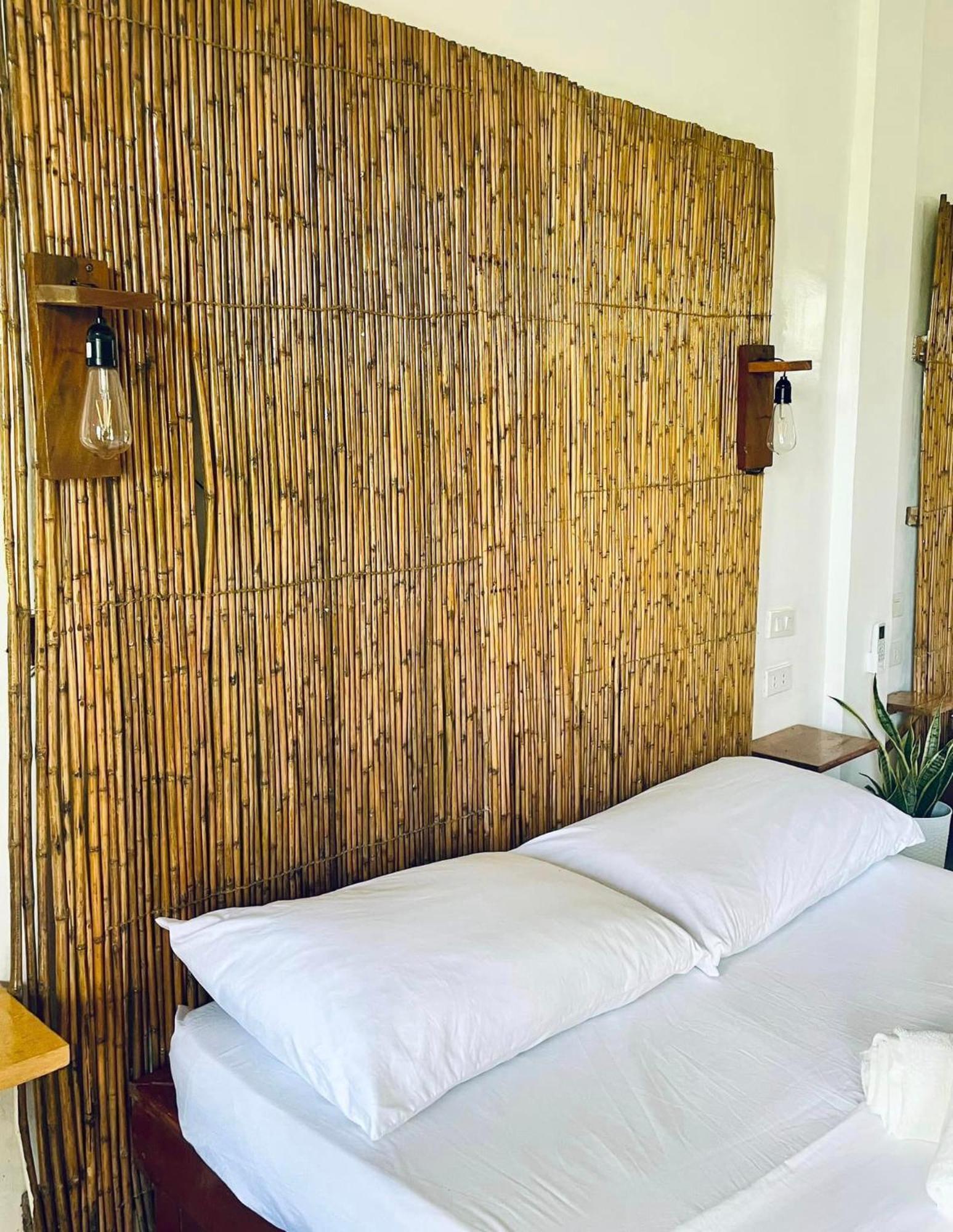 Siargao Sunflower Suites General Luna  Zewnętrze zdjęcie